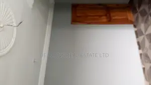 1bdrm Duplex in De-Icons Real Estate, Awutu Senya East Municipal