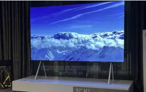 UHD Glossy All in One Tv Display LG 130”