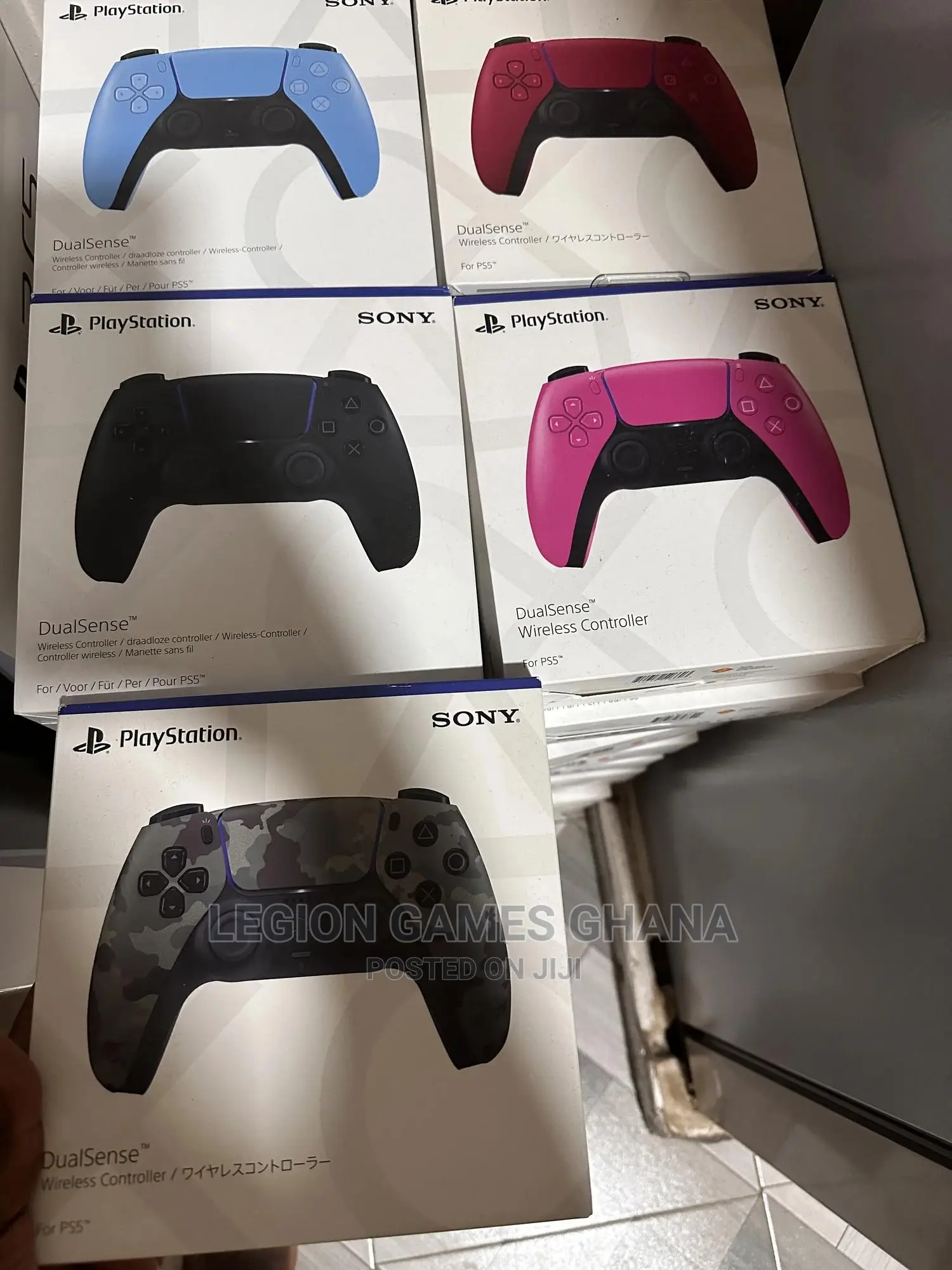 PS5 (Dualsense) Controllers