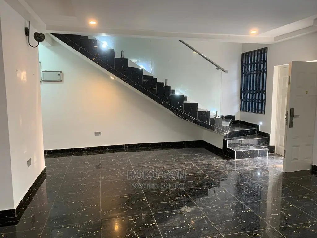 2bdrm Duplex in Dr Roko, East Legon for rent