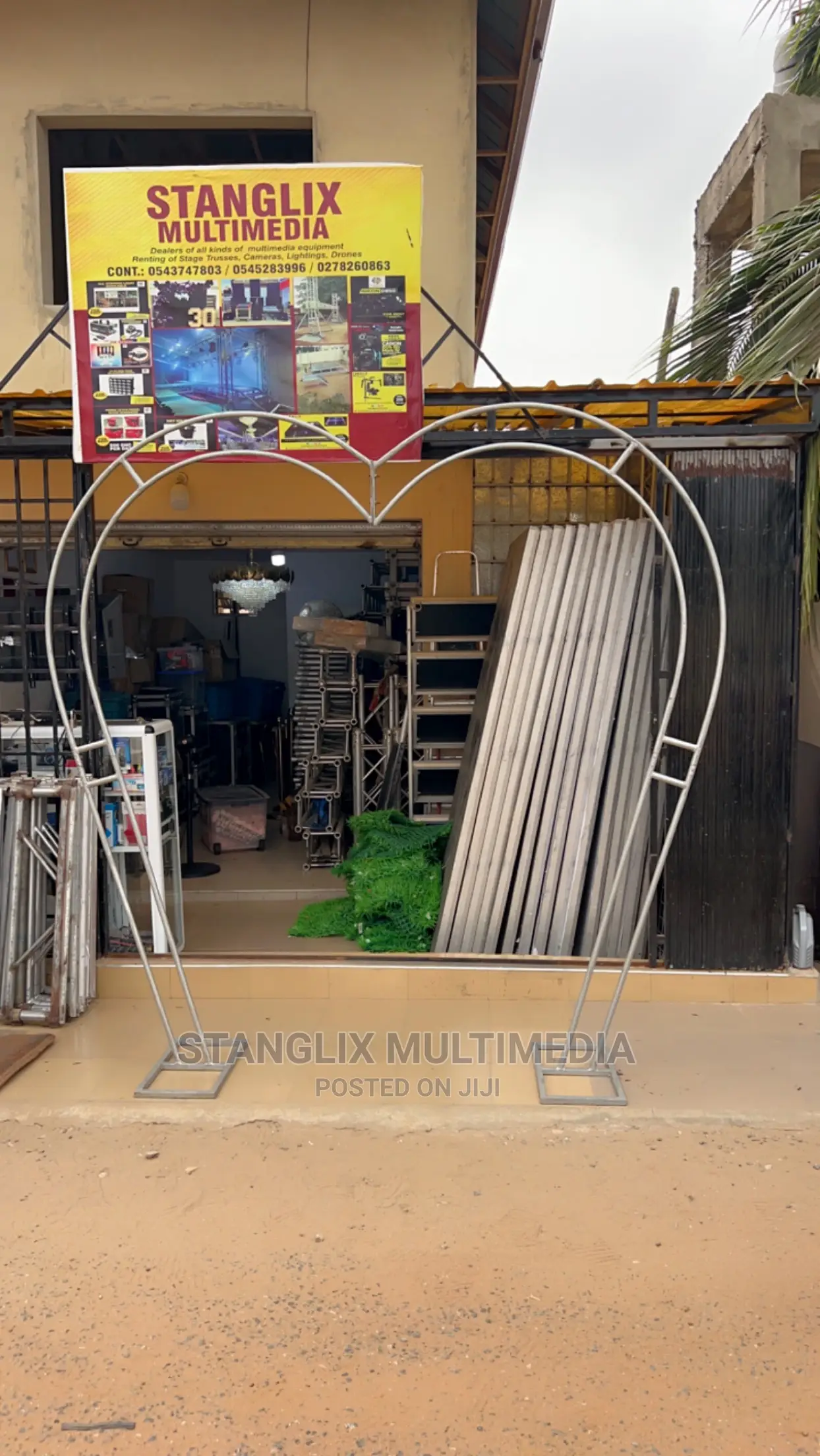 Love Entrance Stand