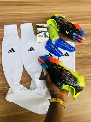 Original Set of Football Boot at Cool Price