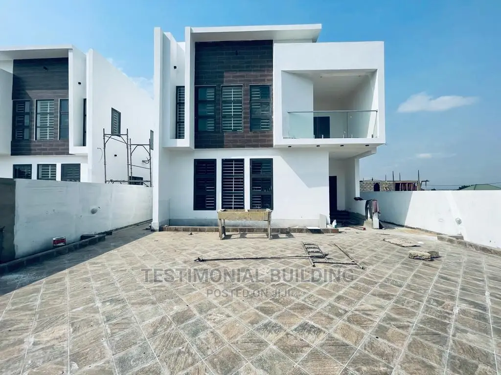 4bdrm House in Testimonial Building, Lake Side Estate for Sale