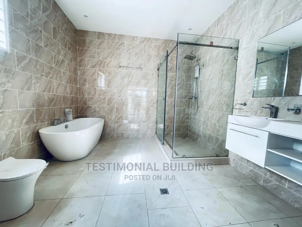 4bdrm House in Testimonial Building, Lake Side Estate for Sale
