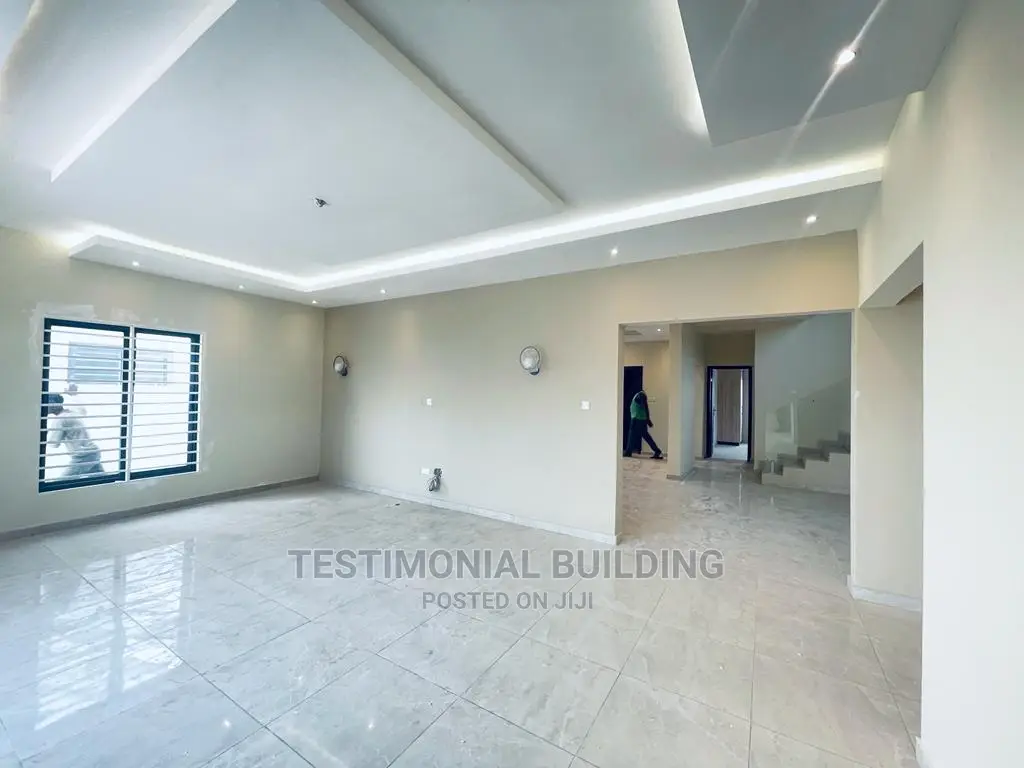 4bdrm House in Testimonial Building, Lake Side Estate for Sale