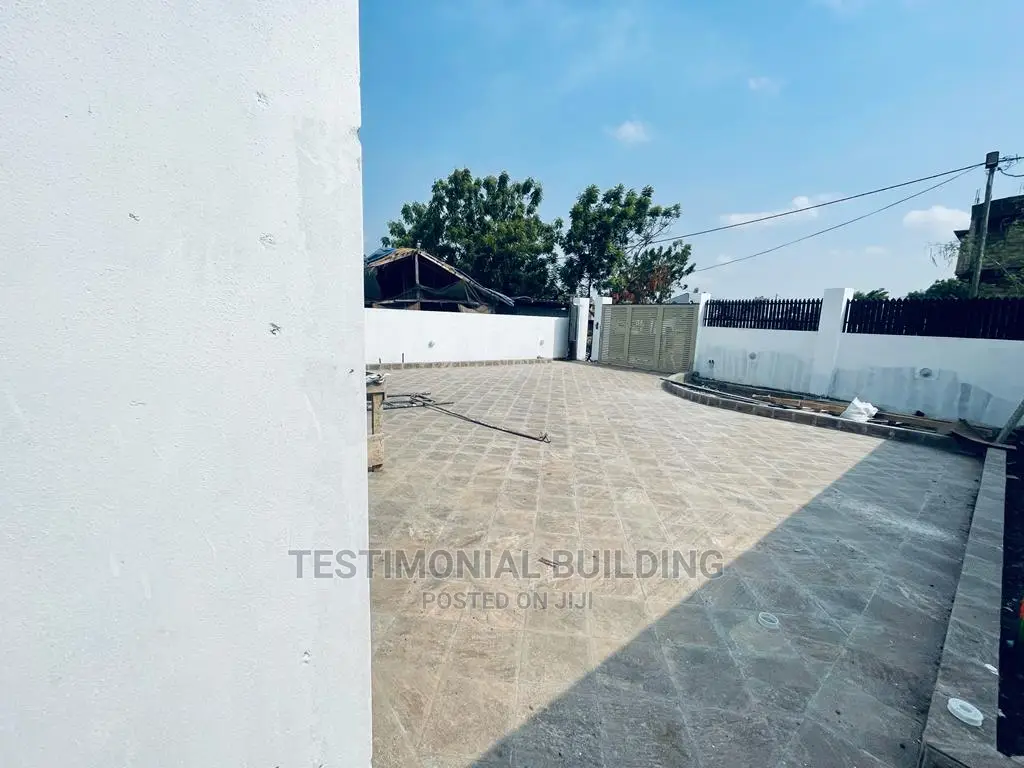 4bdrm House in Testimonial Building, Lake Side Estate for Sale