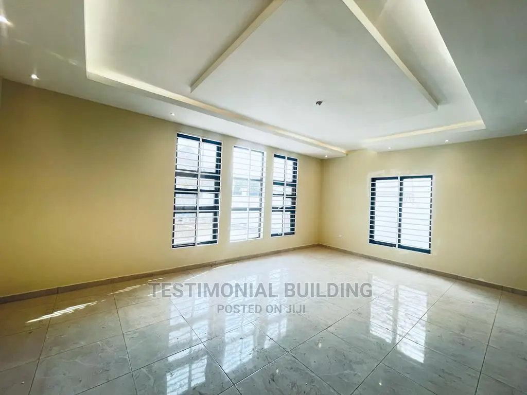 4bdrm House in Testimonial Building, Lake Side Estate for Sale