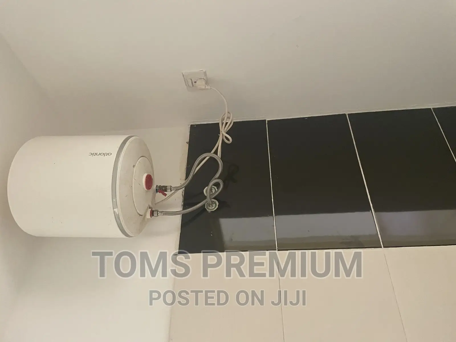 2bdrm Townhouse / Terrace in Cpl Estate, Ashaley Botwe for Rent