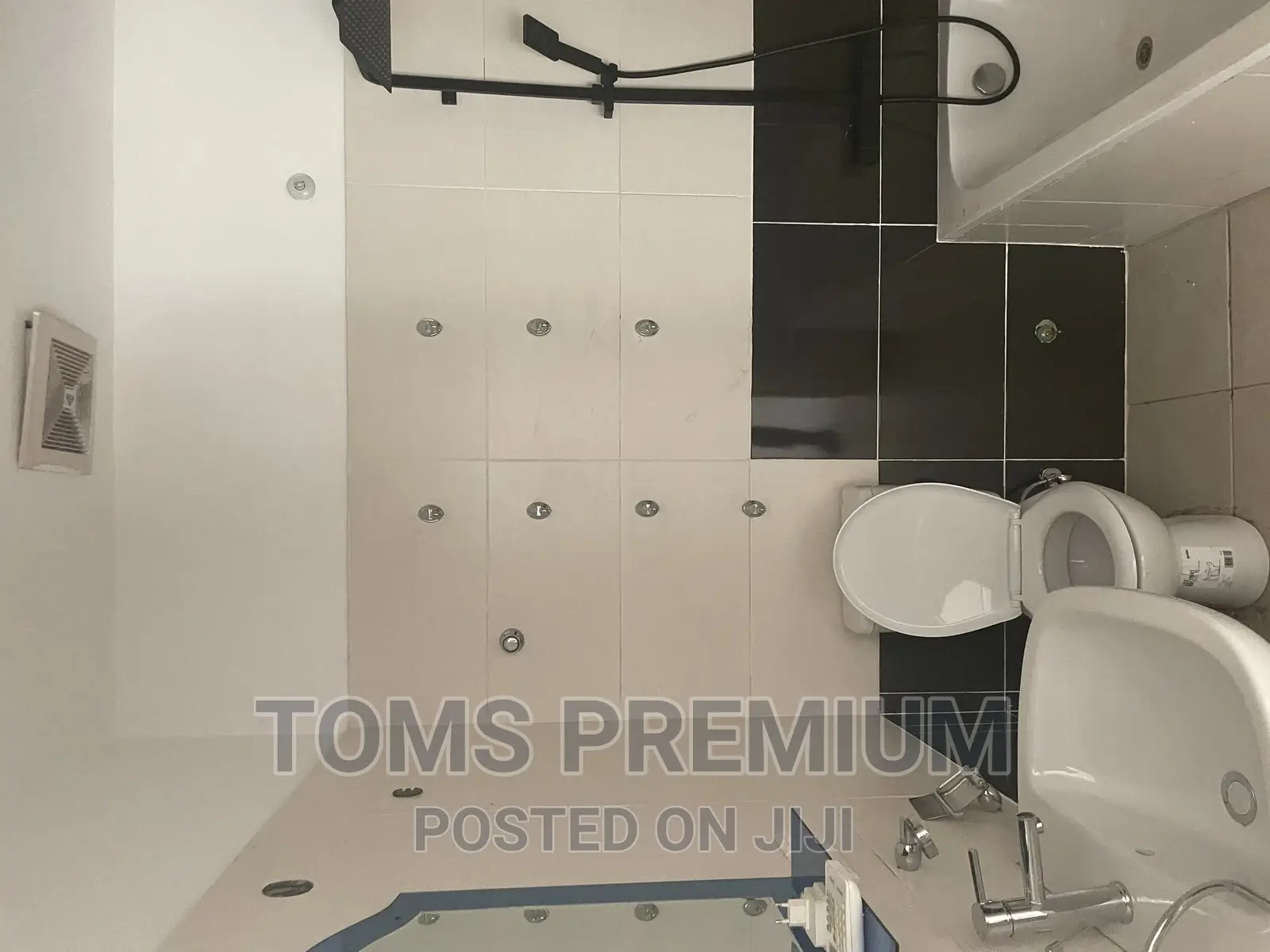2bdrm Townhouse / Terrace in Cpl Estate, Ashaley Botwe for Rent