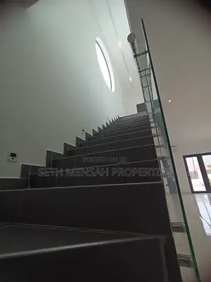 3bdrm House in Oyarifa for Sale