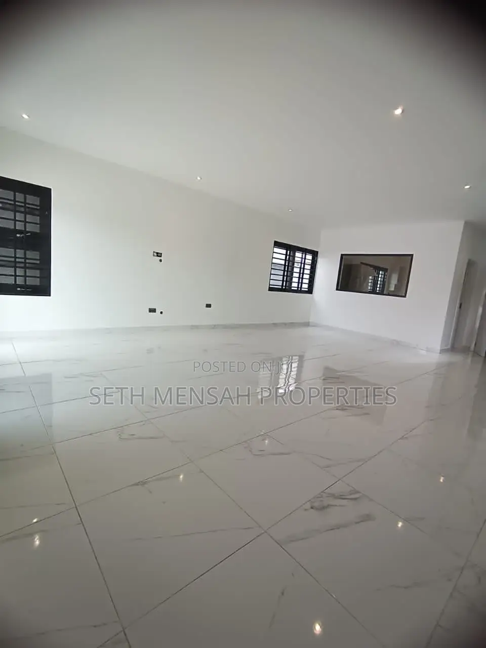 3bdrm House in Oyarifa for Sale