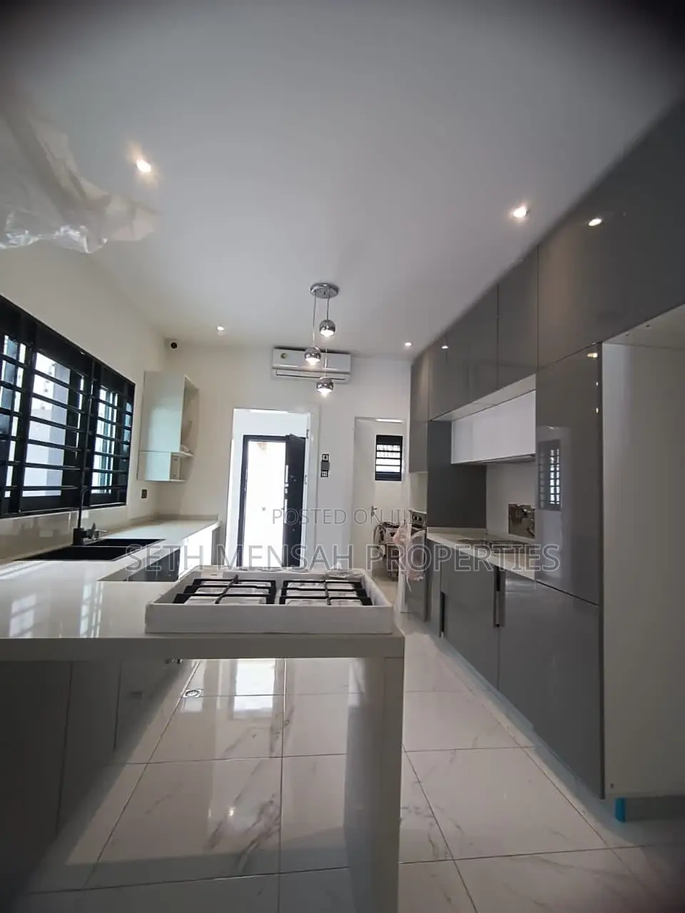 3bdrm House in Oyarifa for Sale