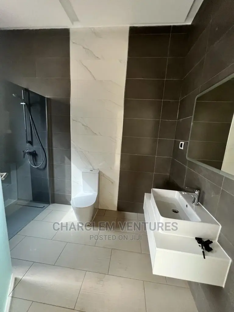 5bdrm House in Charclem Ventures, East Legon for Sale