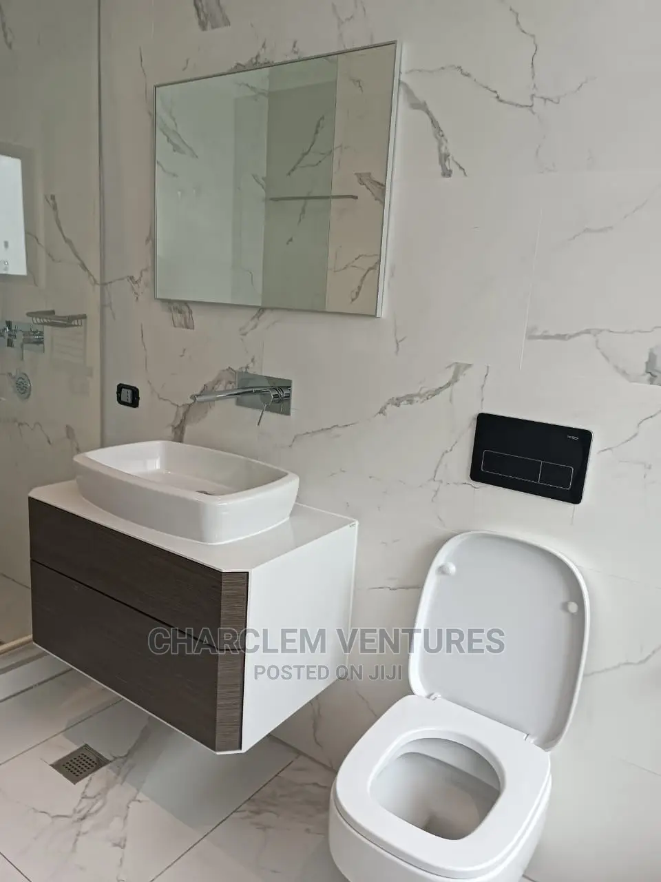 3bdrm Townhouse / Terrace in Charclem Ventures, Accra Metropolitan