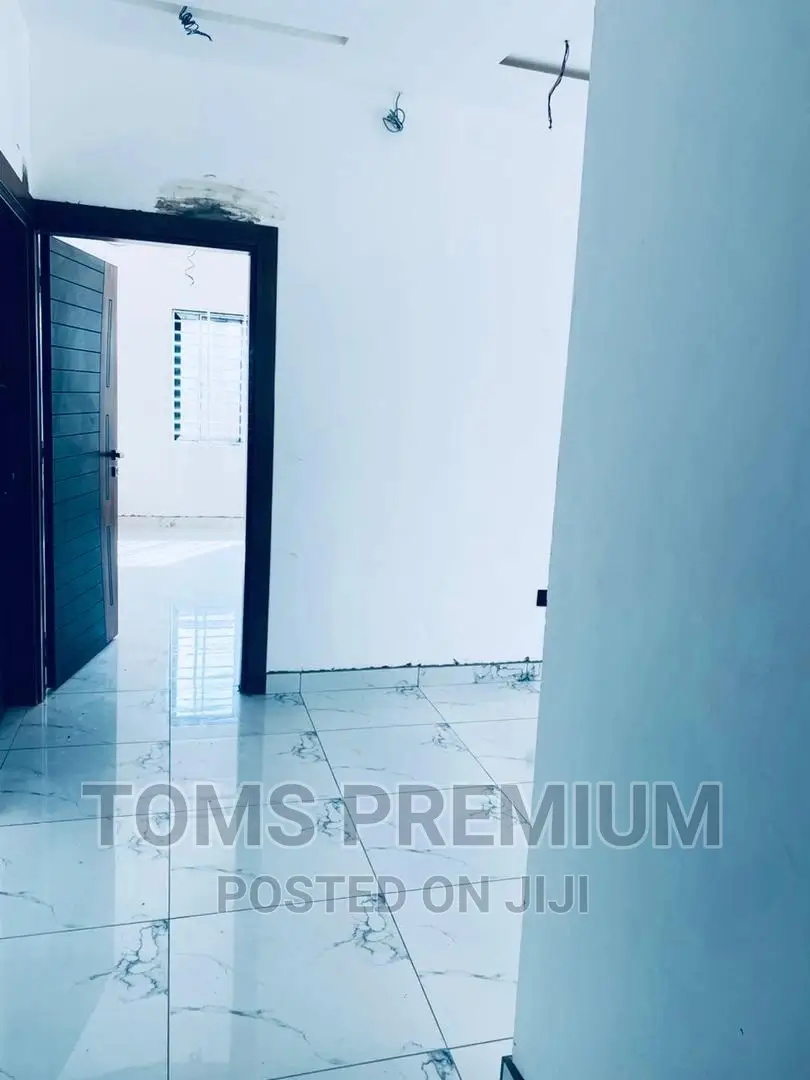3bdrm House in Lakeside Estate, Ashaley Botwe for Sale