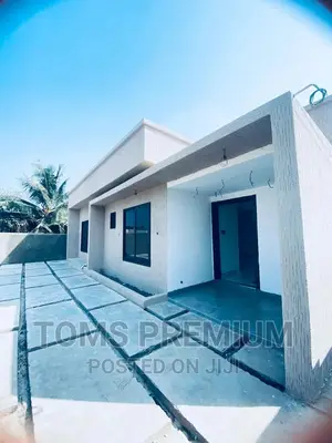 3bdrm House in Lakeside Estate, Ashaley Botwe for Sale