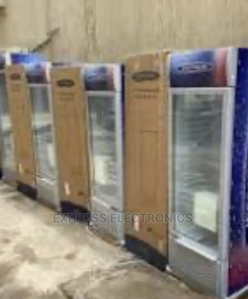Vertical Display Fridge Icestream UNI-250C 198LTRS