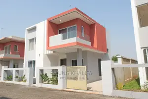 Furnished 3bdrm House in Estate House'S, Tema Metropolitan for sale