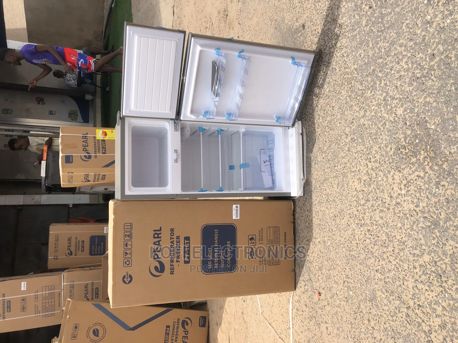 95litres Pearl PF-16T Table Top Double Door Fridge