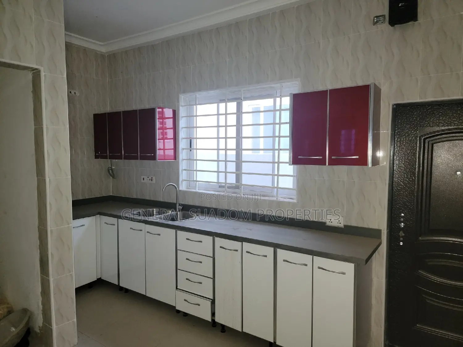 3bdrm House in Suadom Properties, Spintex for Sale