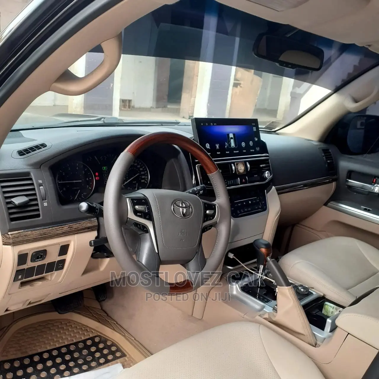 Car Rental Service Landcruisers V8 Ready for Rent in Ghana