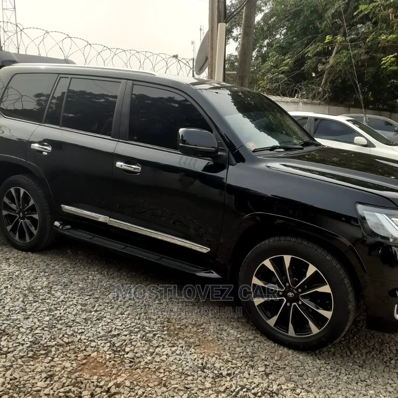 Car Rental Service Landcruisers V8 Ready for Rent in Ghana