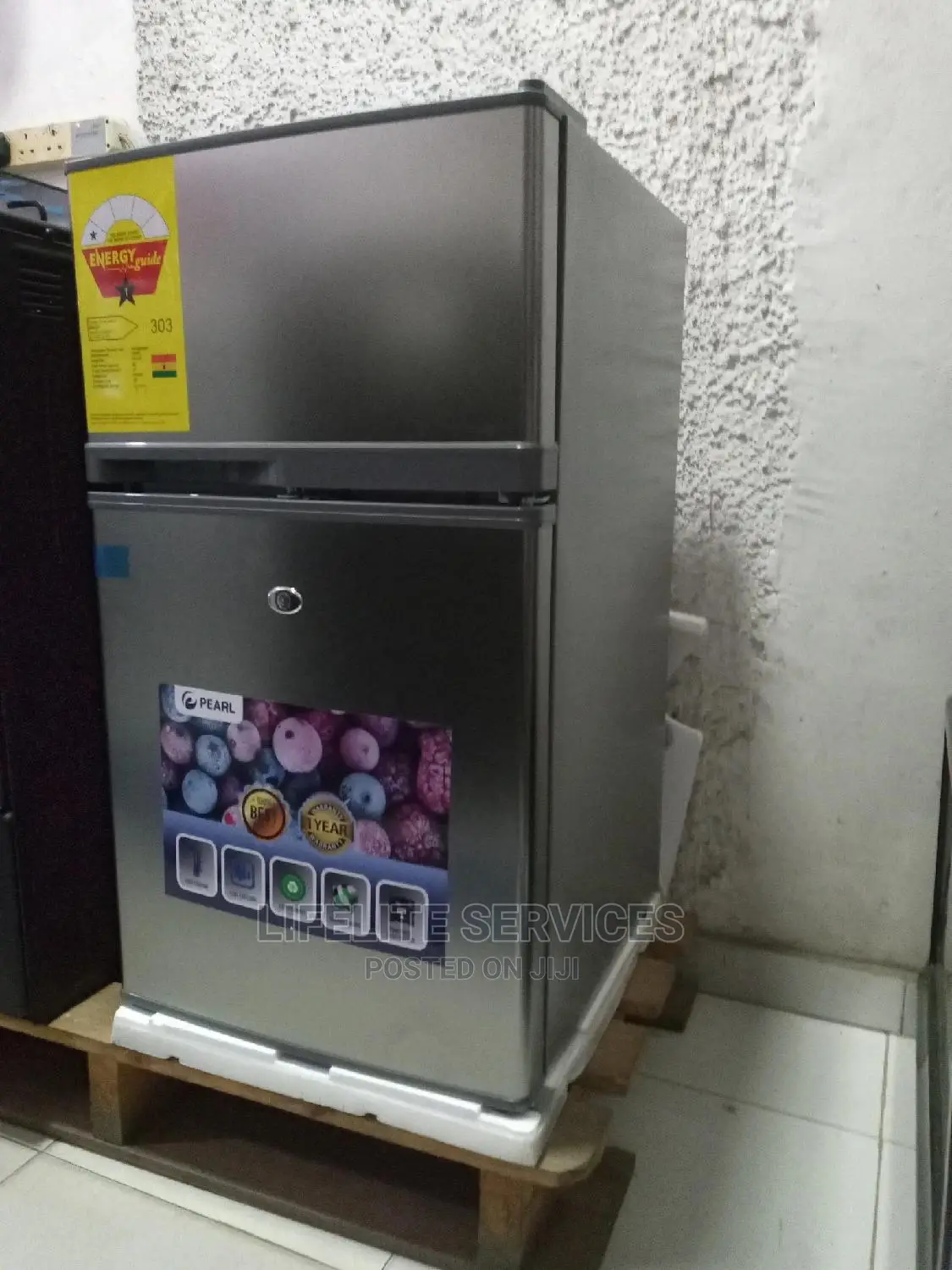 2 Door Table Top Fridge > Pearl