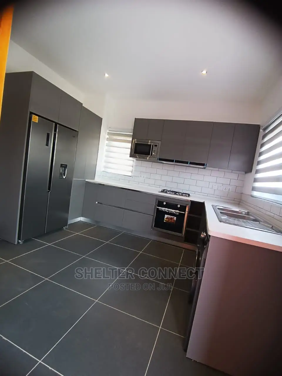 4bdrm Townhouse/Terrace in Oyarifa for Sale