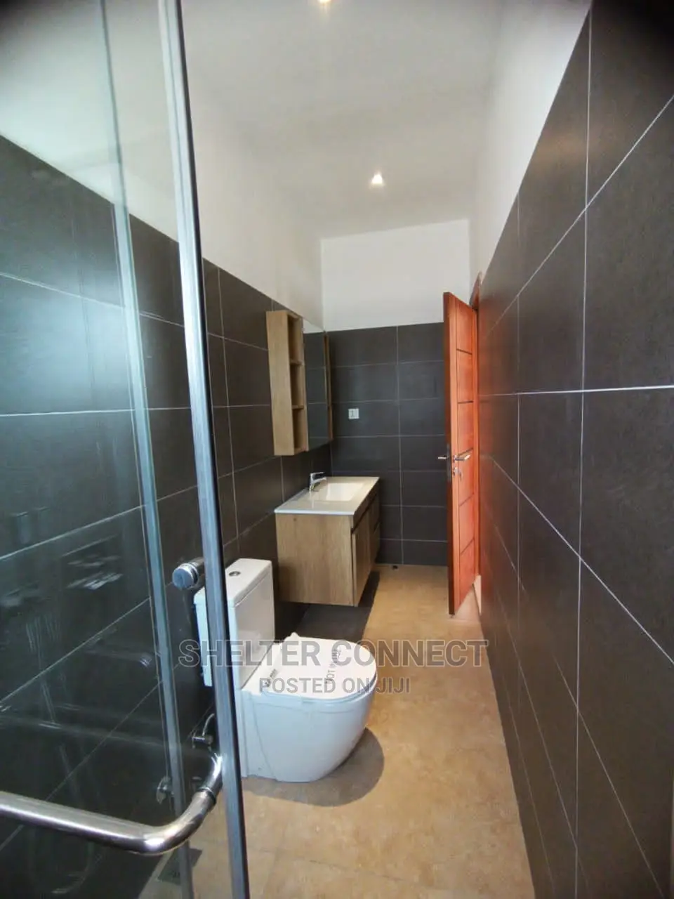 4bdrm Townhouse/Terrace in Oyarifa for Sale