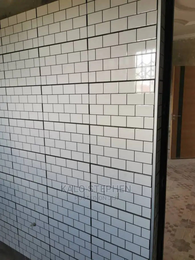 Experienced Tiles Contrutor