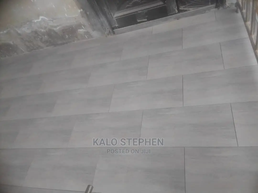 Experienced Tiles Contrutor