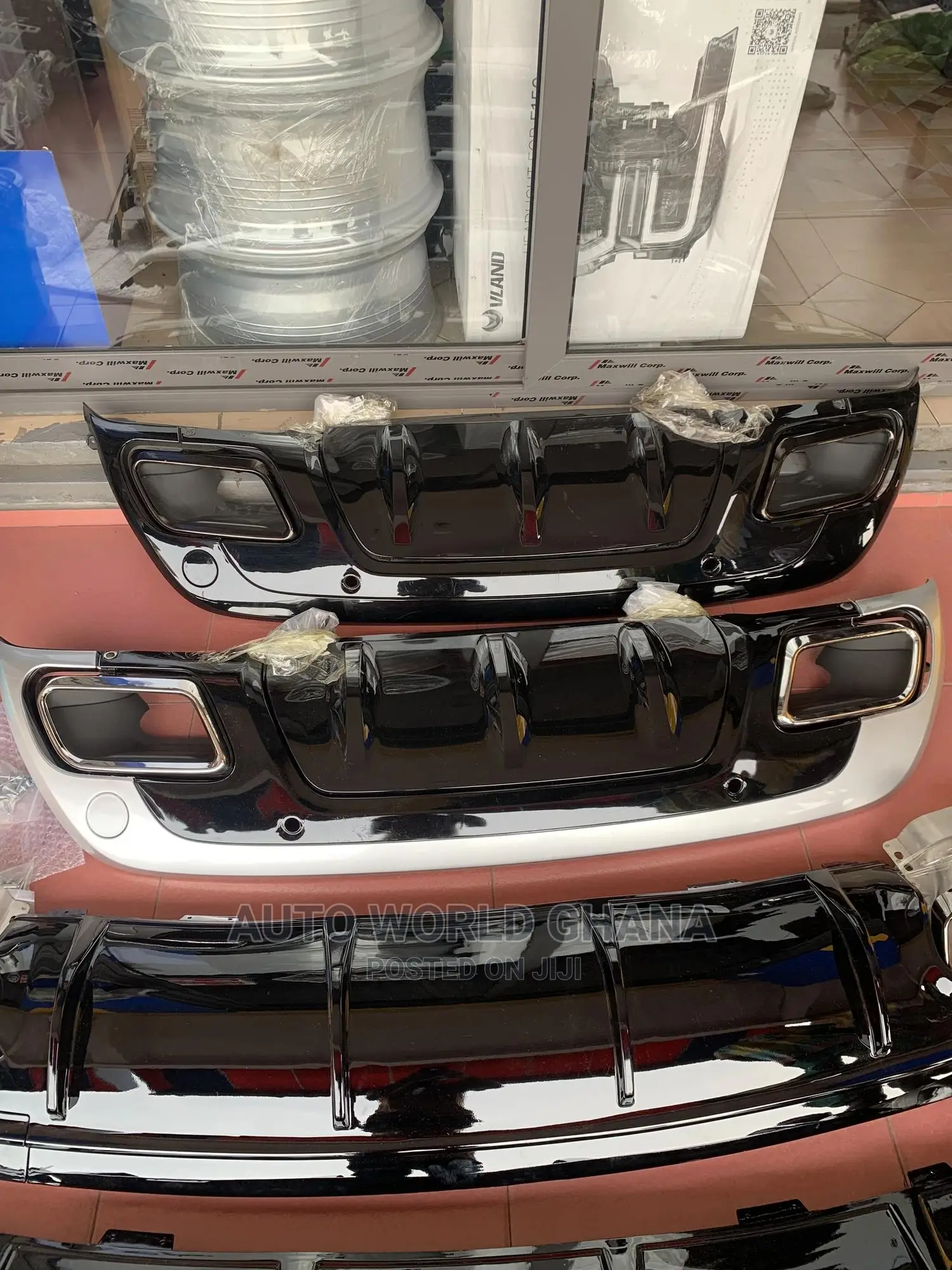 Range Rover Velar R Dynamic Back Bumper Diffuser 2017-2023