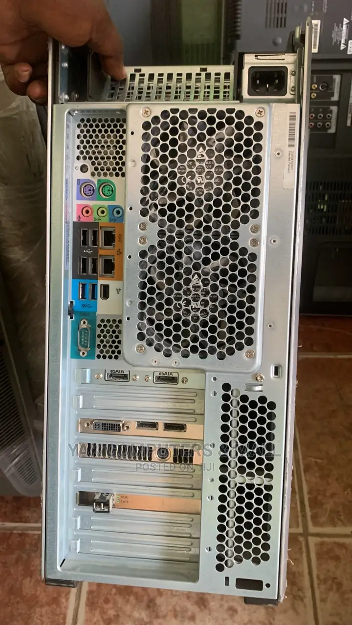 Server HP Easy Connect 64GB Intel Xeon HDD+SSD 2T