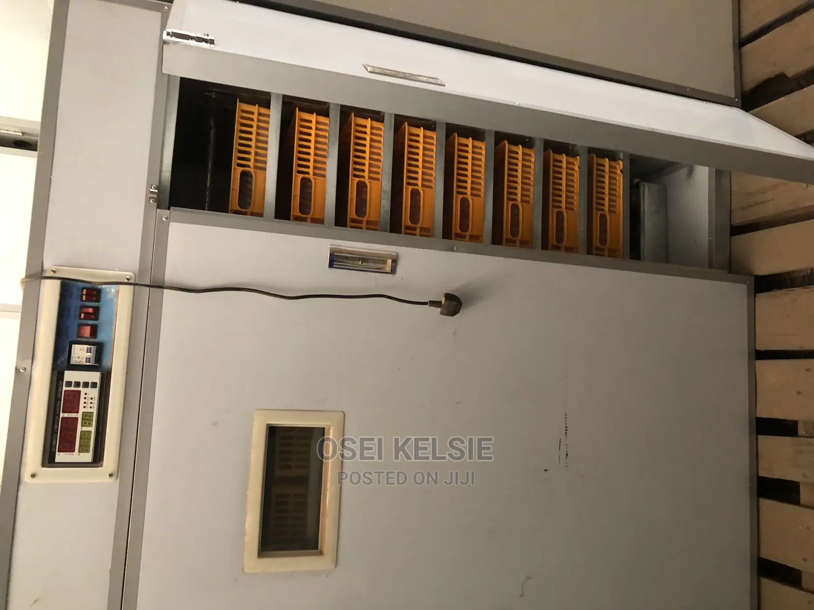 Automatic Incubator