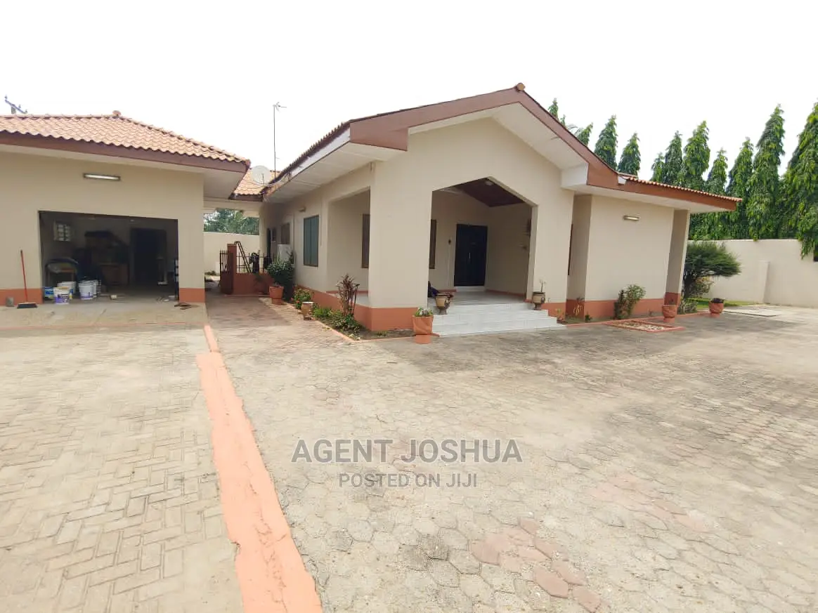 Furnished 2bdrm House in Regimanuel Estate for rent