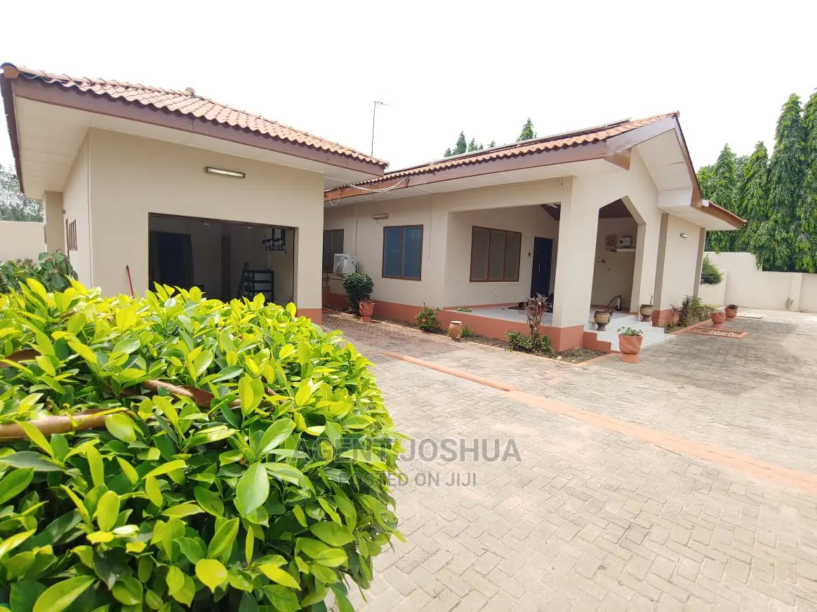 Furnished 2bdrm House in Regimanuel Estate for rent
