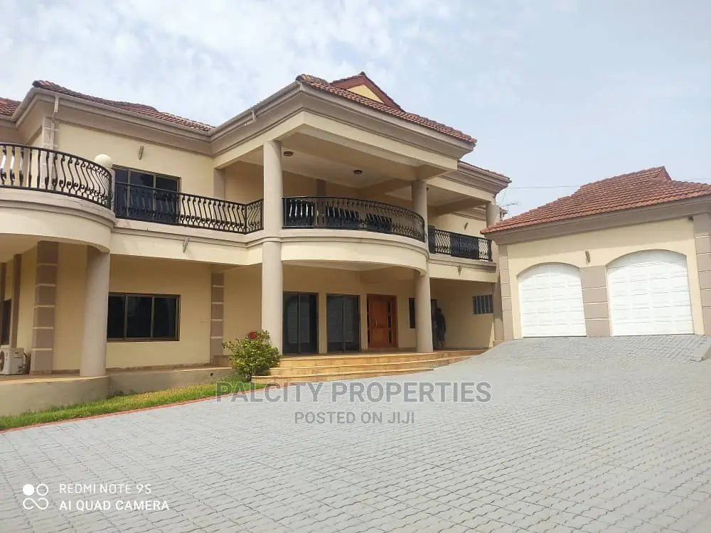 7bdrm House in Atasamanso, Kumasi Metropolitan for Rent