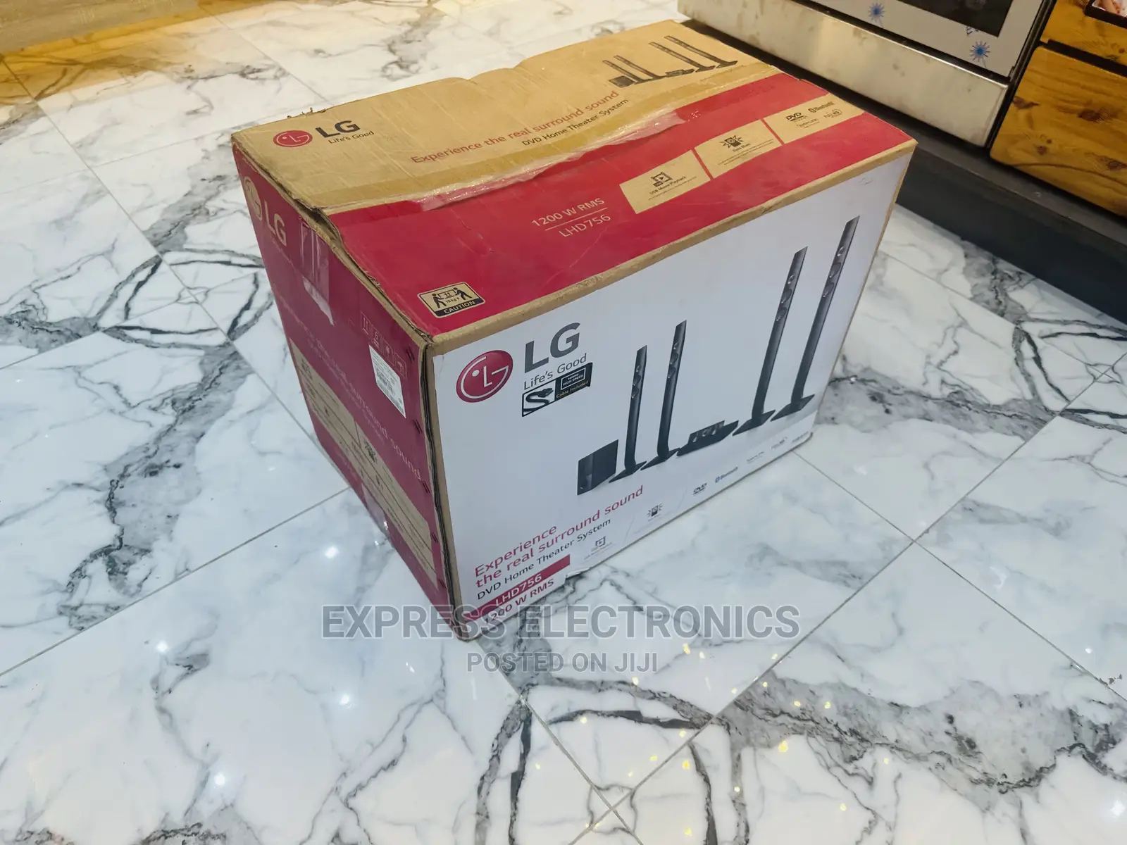 Enjoy Professionally Mastered Visual and Sound LG LHD756