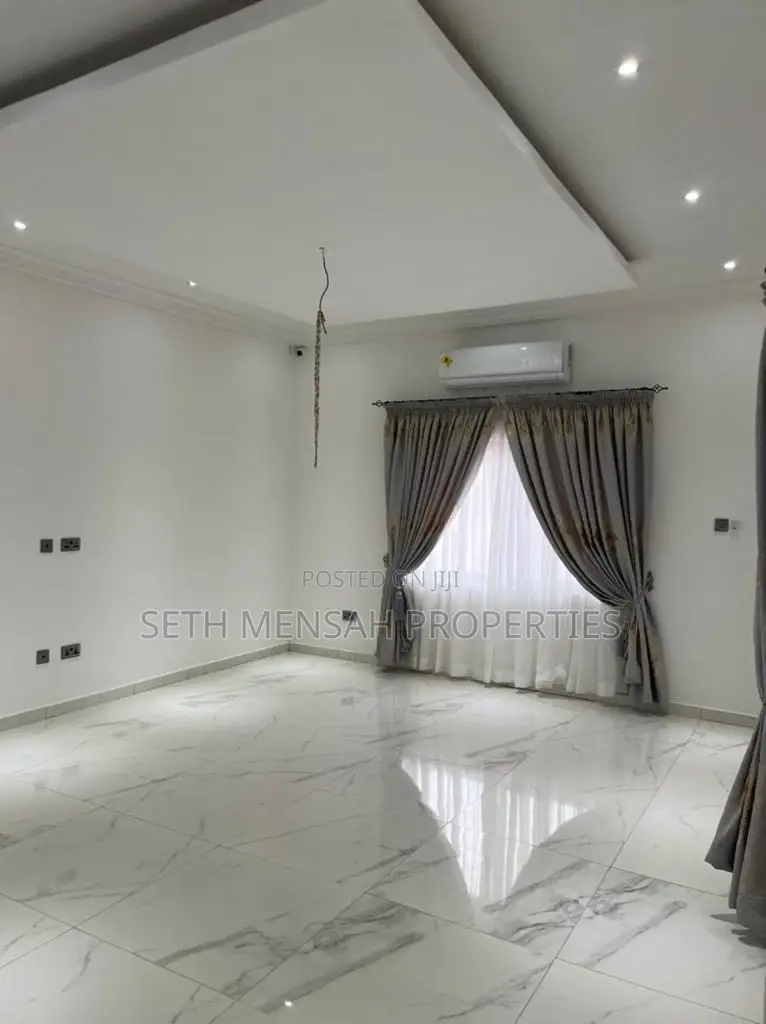 4bdrm Farm House in East Legon for Sale