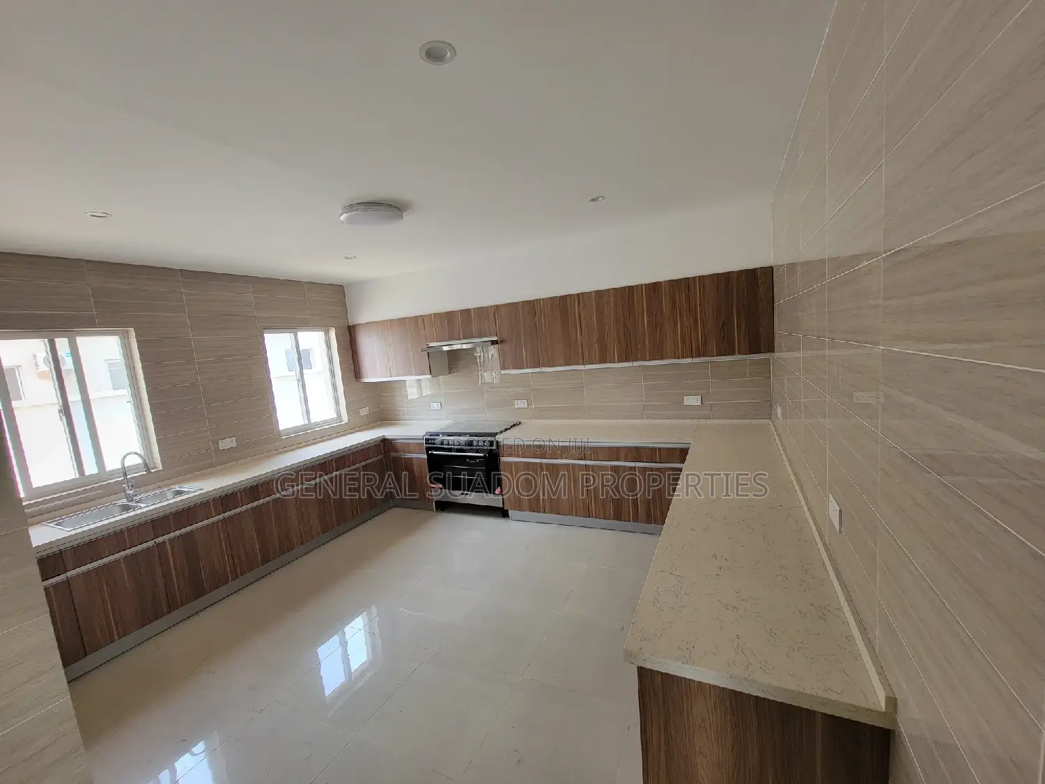 5bdrm Duplex in Suadom Properties, Spintex for rent