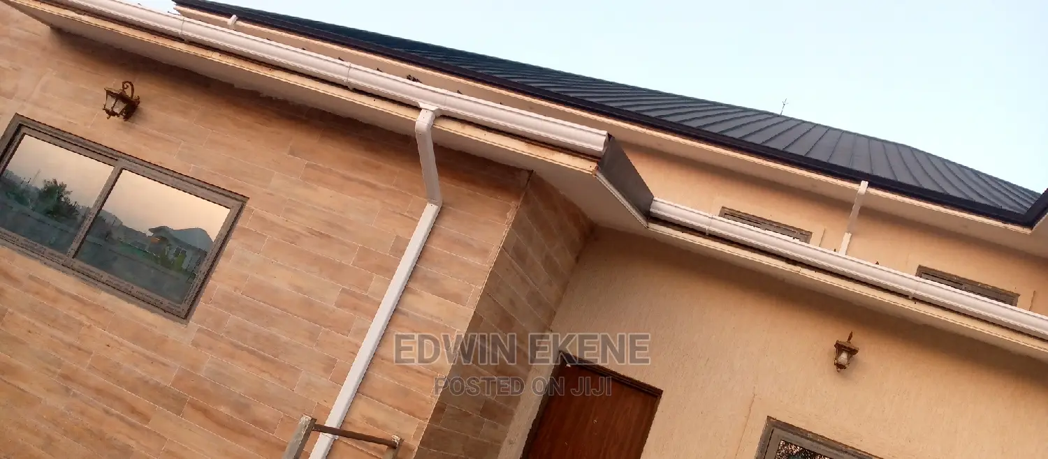 Water Collector (Rain Gutter)