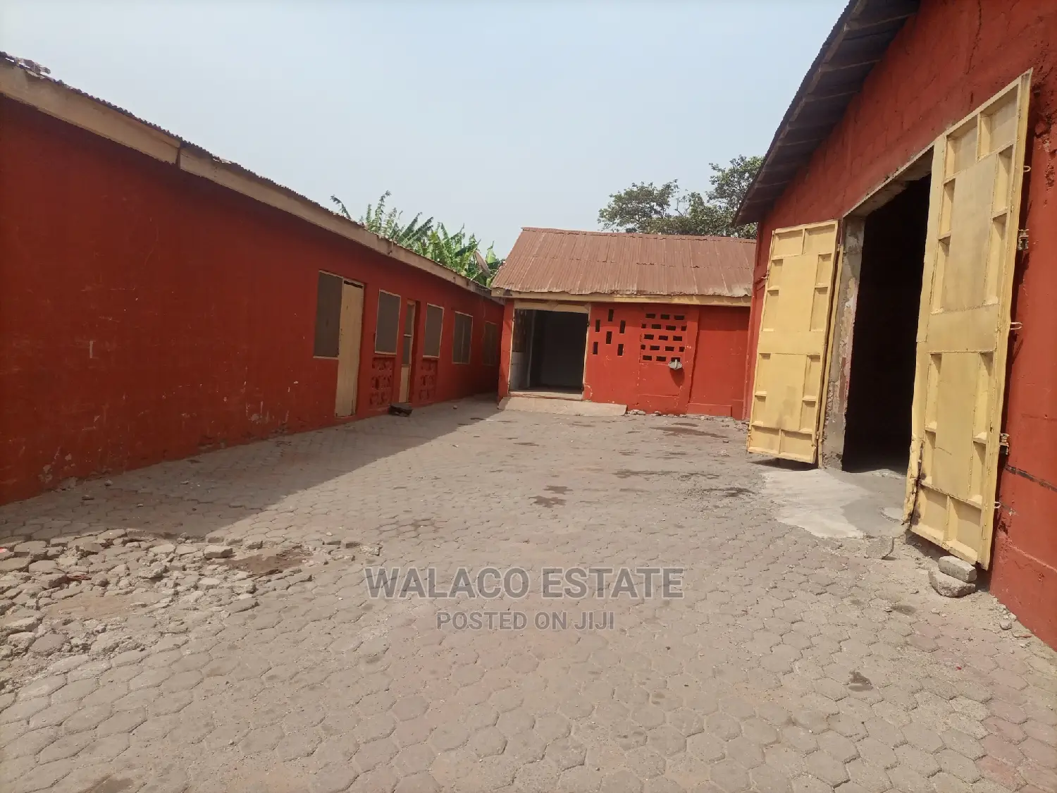 600square Metre Warehouse at Bubuashie for Renr