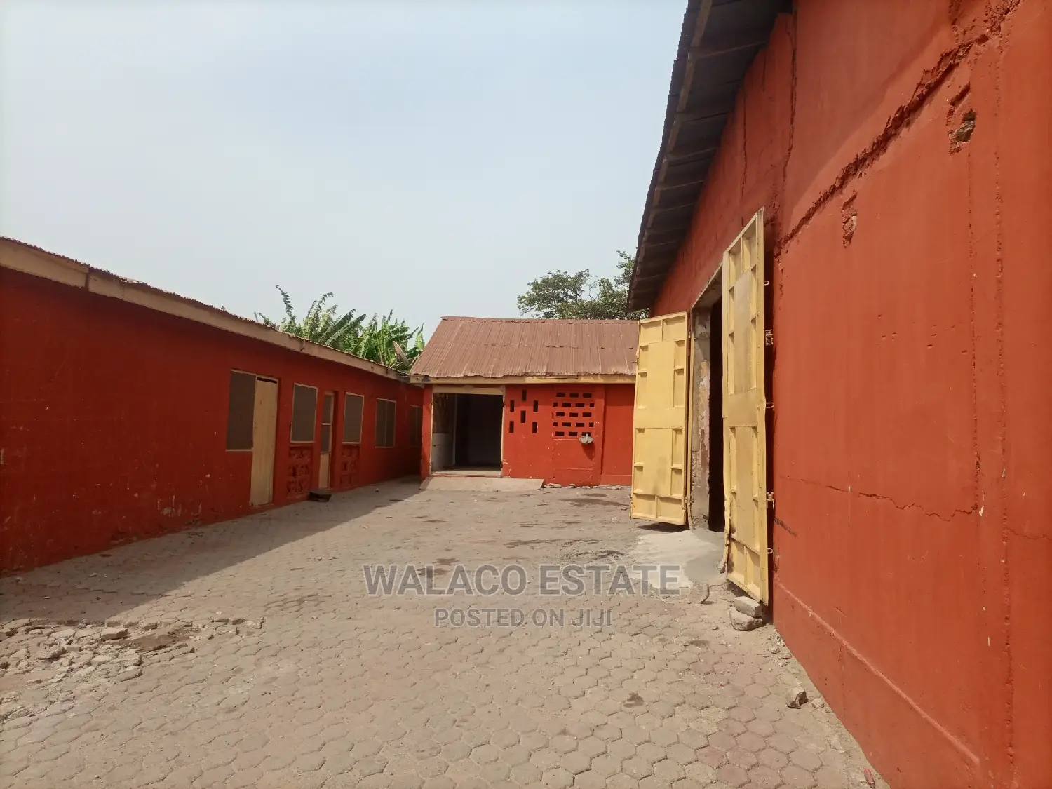 600square Metre Warehouse at Bubuashie for Renr