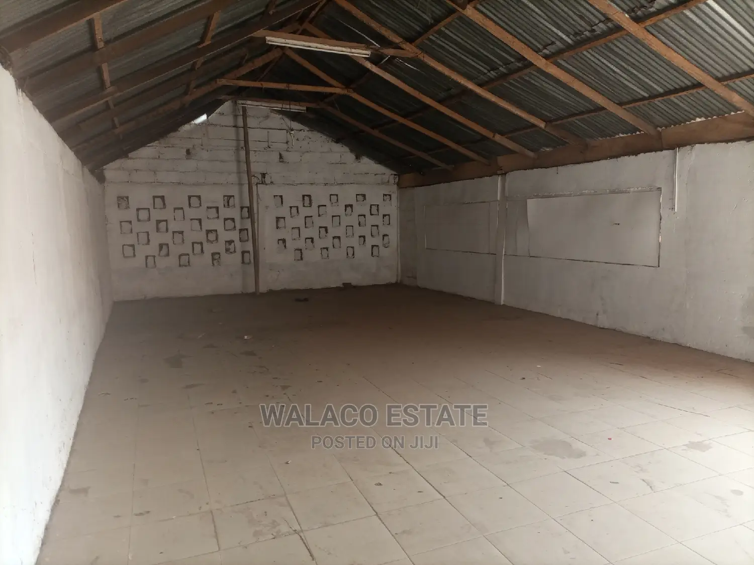 600square Metre Warehouse at Bubuashie for Renr