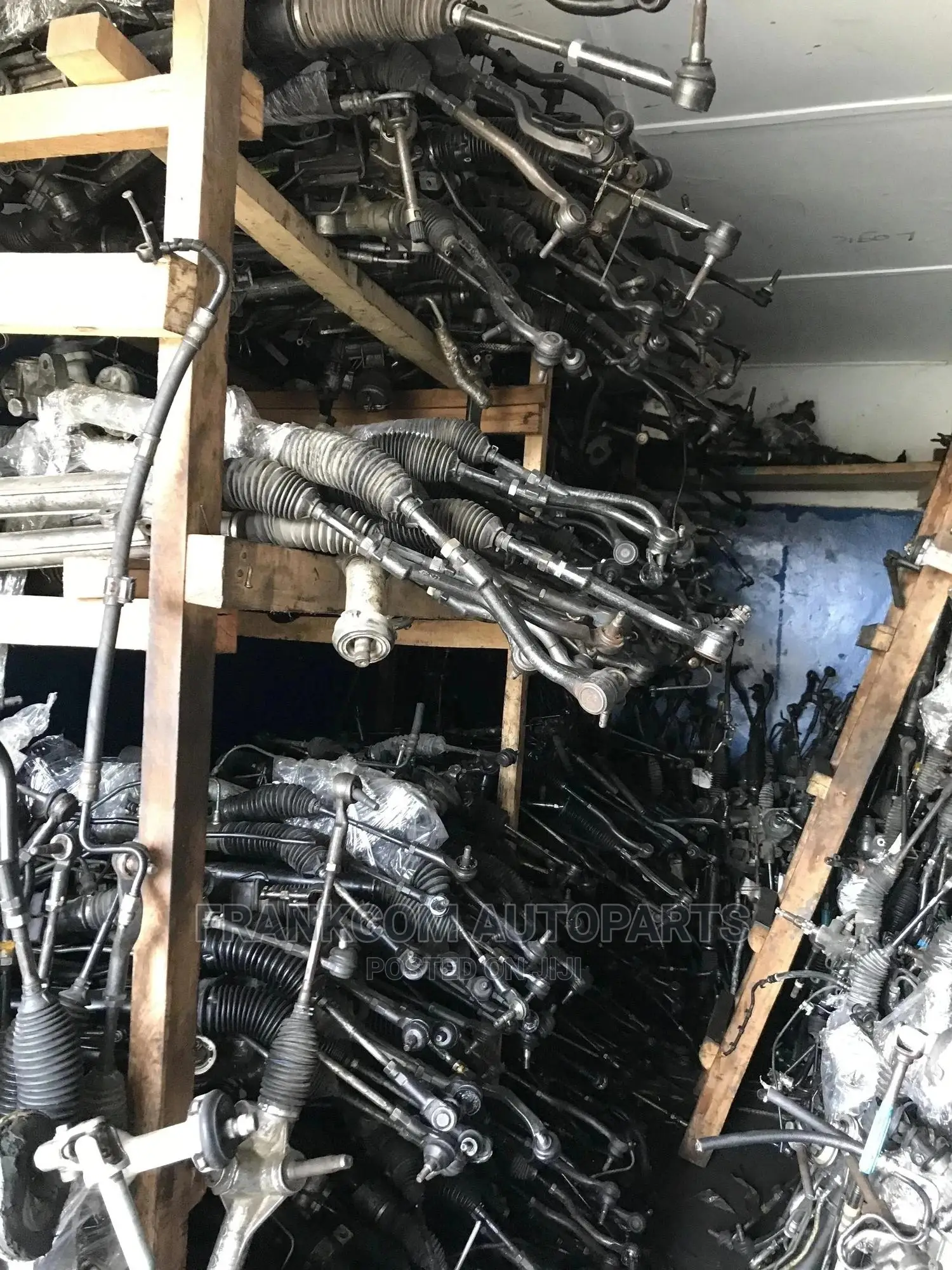 All Kind of Car Ssteering Racks Available.