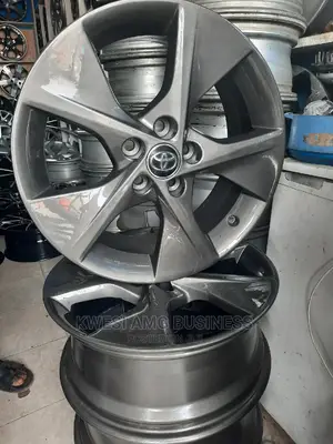 Toyota Camry Wheels