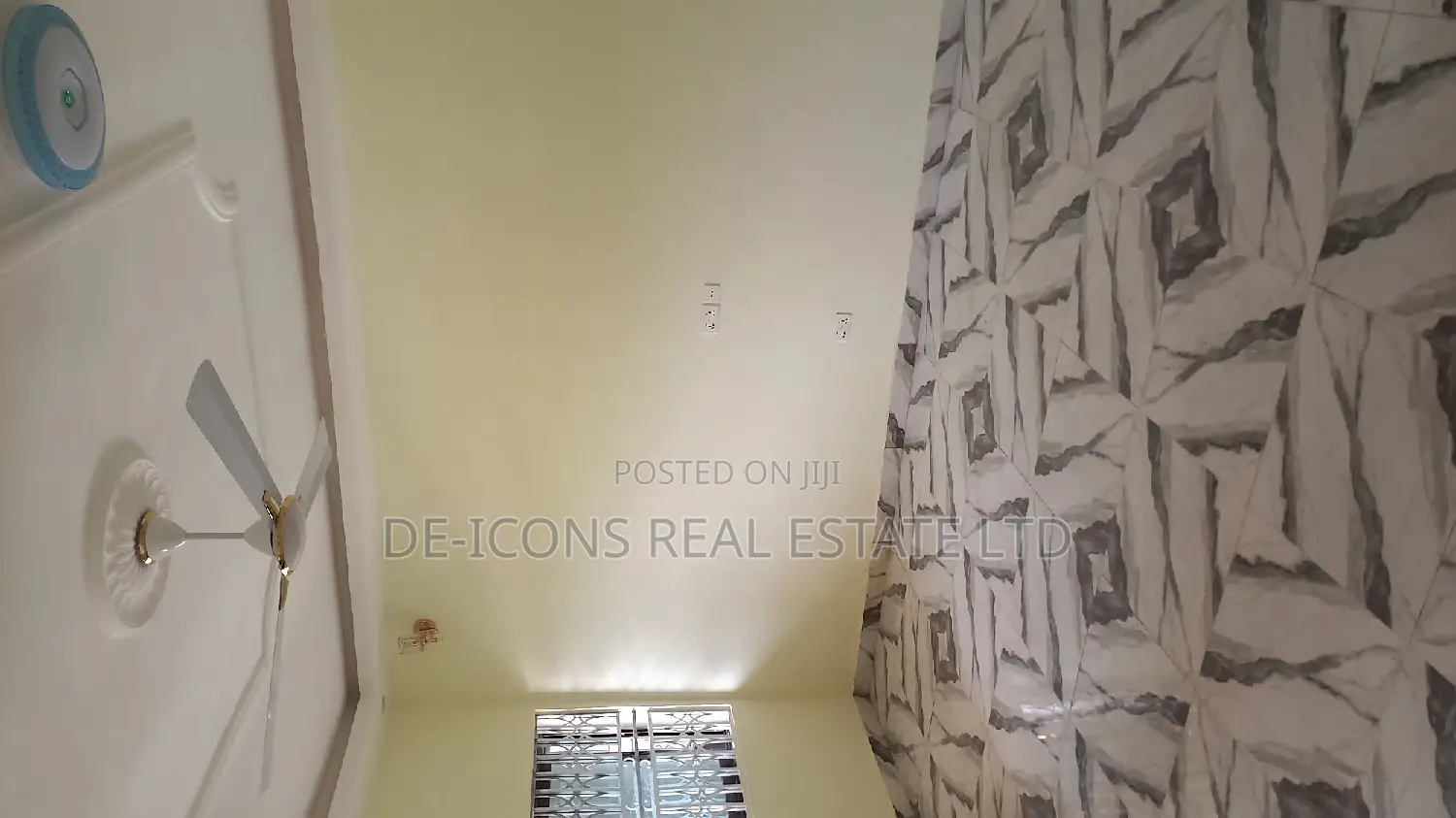 2bdrm Mansion in De-Icons Real Estate, Awutu Senya East Municipal