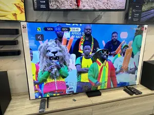 Extreme Realism and Unique Design 65”Au9072 UHD Samsung