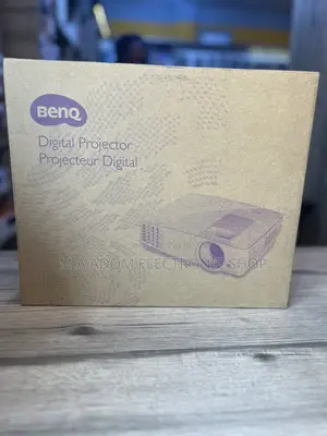Beng 527 3300 Lumen Projector