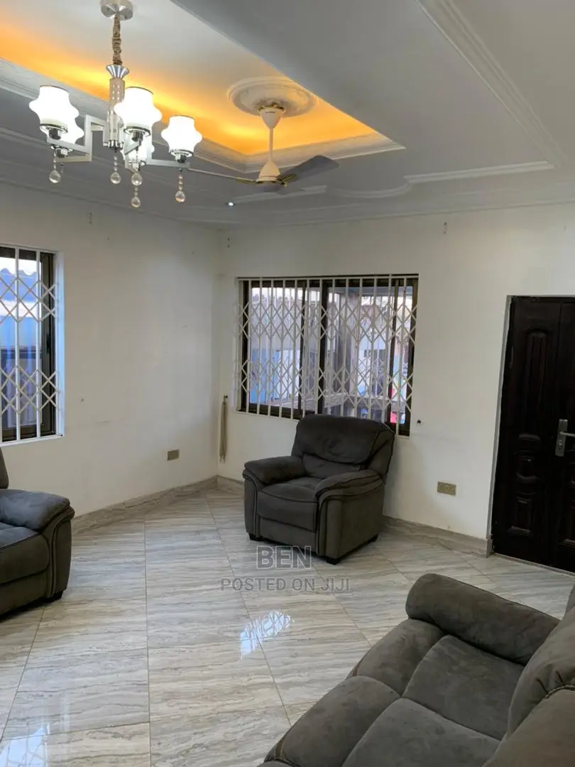 3bdrm Apartment in Kisseman, Achimota for Rent